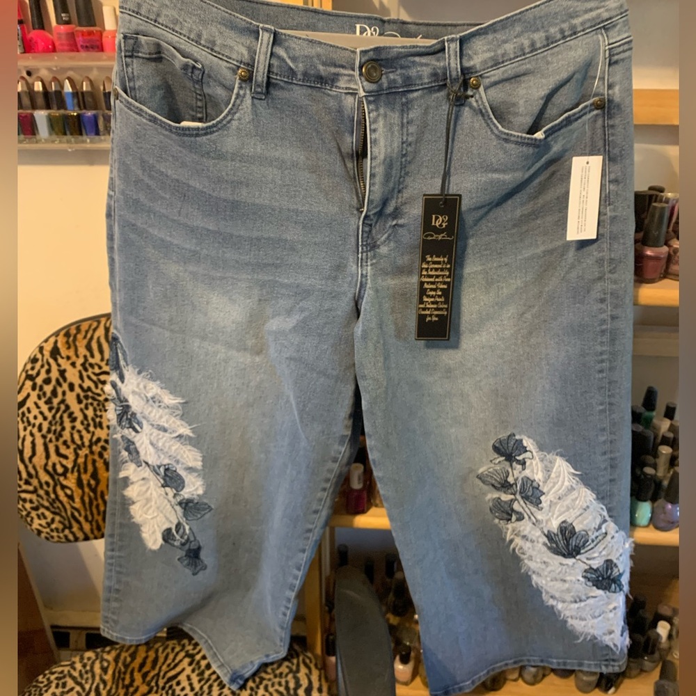 DG2 by diane gilman wide leg, gaucho cropped jeans
